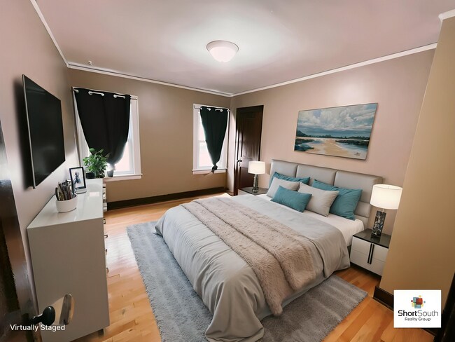 Building Photo - Recently updated 4 bed 1.5 bath Single Fam...