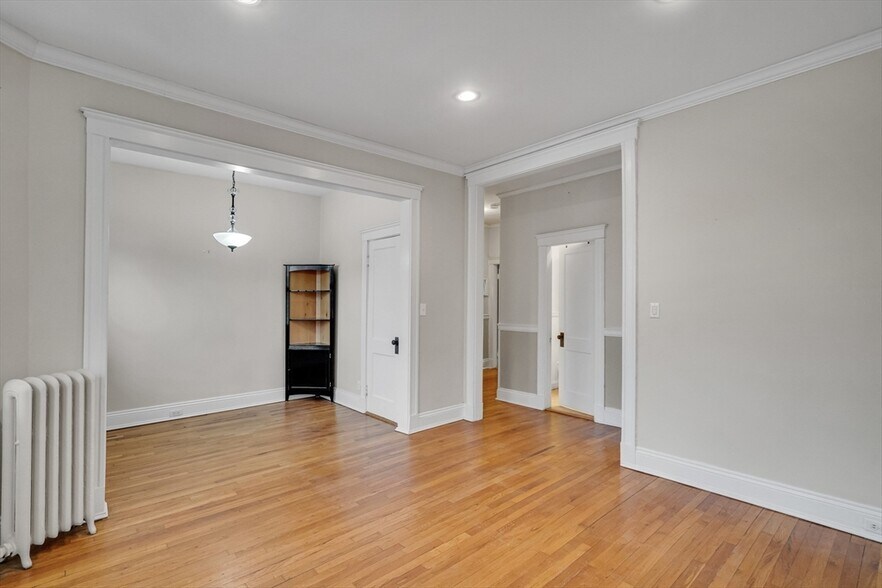 Building Photo - 317 Allston St