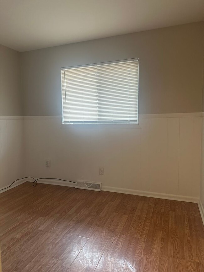 Building Photo - 851-853-853 Byron Ave