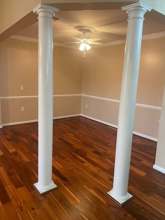 Building Photo - Updated 2  Bedroom, 2 Bath Condo  - Westwood Village at Charter Colony