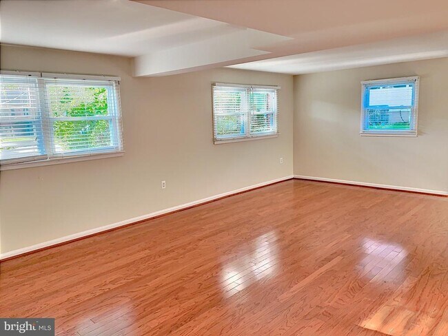 Building Photo - 1103 Carper St