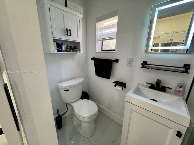 Building Photo - 1309 NW 55th Terrace
