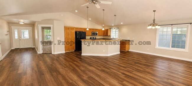 Building Photo - 3 Bedroom 2 Bath House - Near Emily Dickinson School
