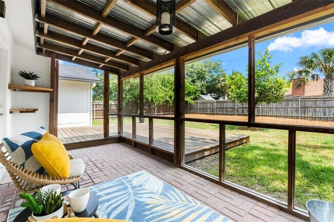 Building Photo - 5606 Honey Dew Terrace