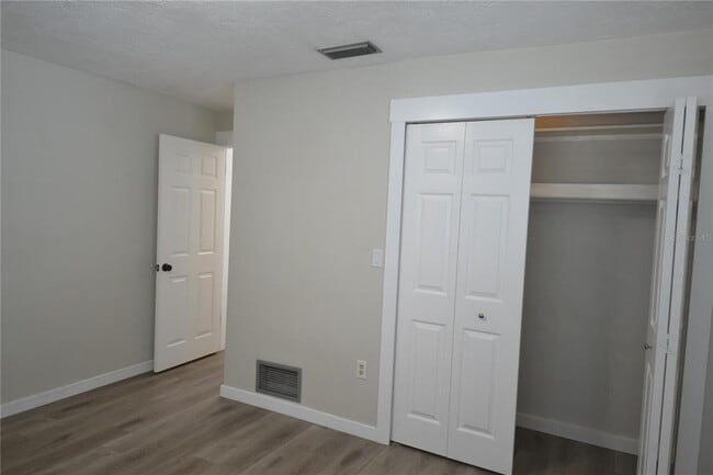 Building Photo - 746 Barbara St