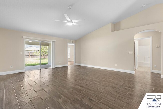 Building Photo - 71 Wellwood Ln