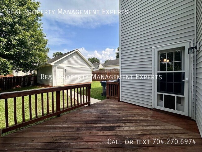 Building Photo - 7603 Rolling Meadows Ln