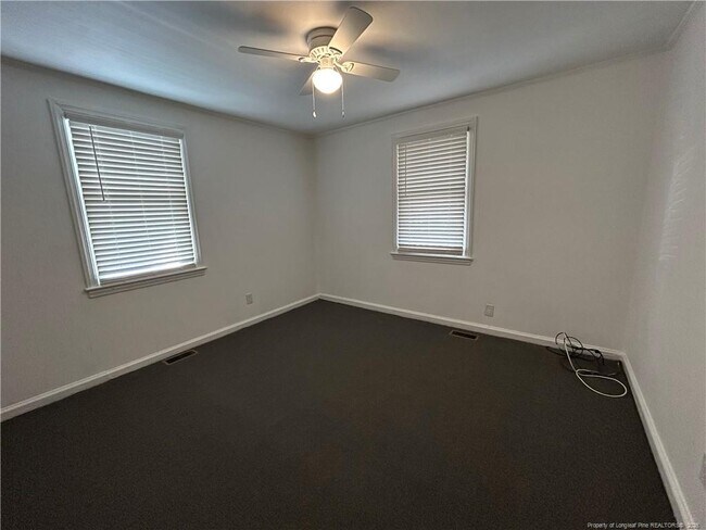 Building Photo - 503 E 6th Ave