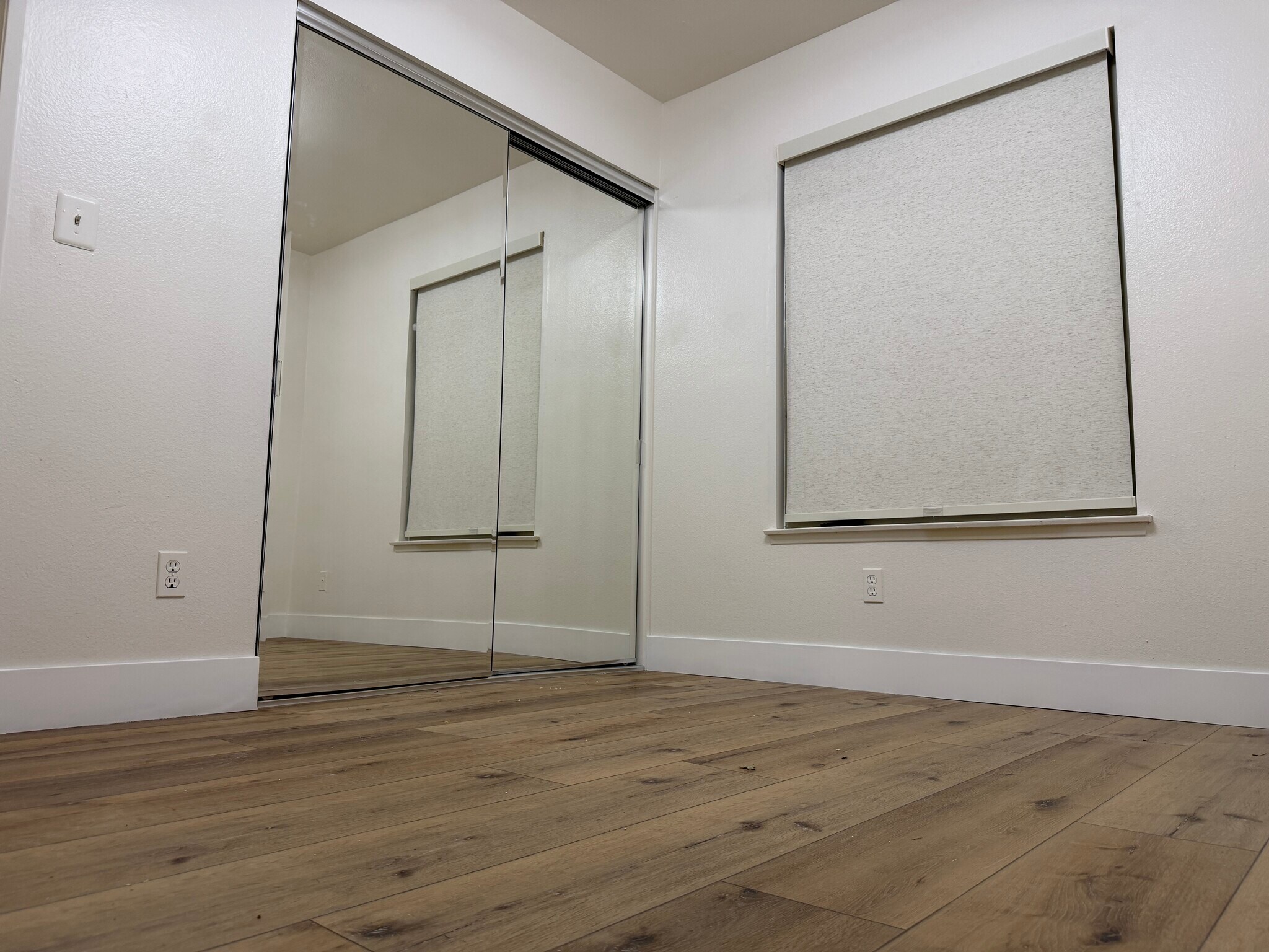 Building Photo - 3832 Chelsea Dr