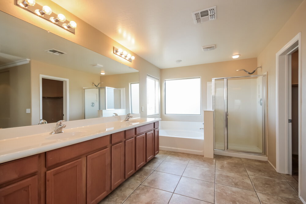 Building Photo - 3130 E Cowboy Cove Trail