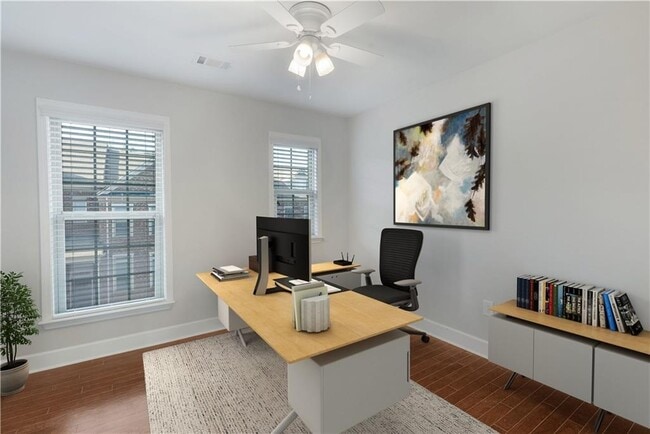 Building Photo - 2541 Sibley Dr