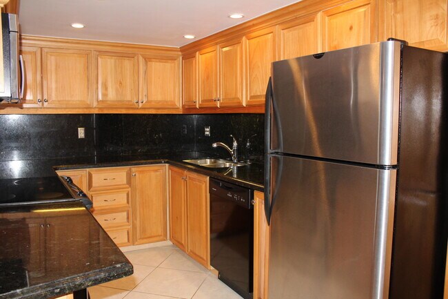 Building Photo - 6372 La Costa Dr