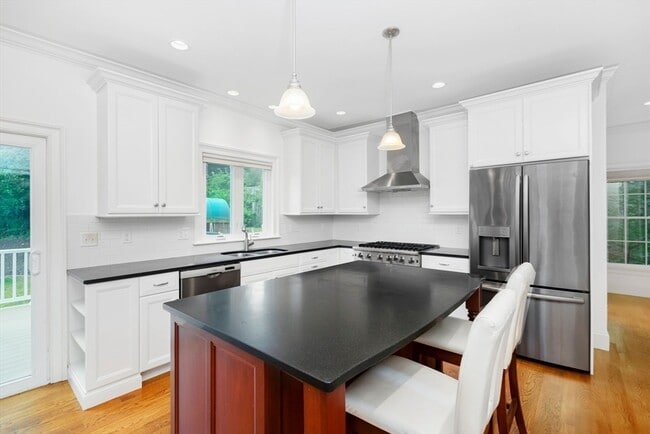 Building Photo - 14 Brattle Ln