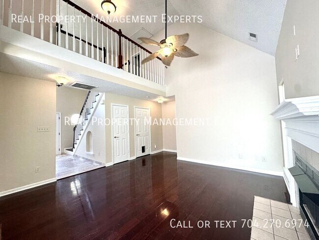 Building Photo - 7915 Vermilion Dr
