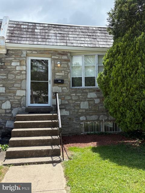 Building Photo - 587 Wanamaker Rd