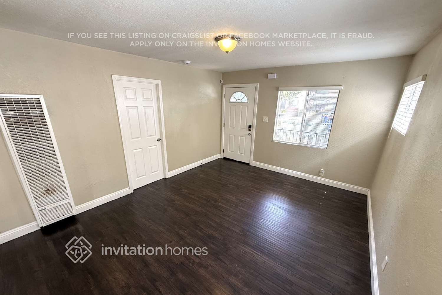 Building Photo - 1440 E 52nd St