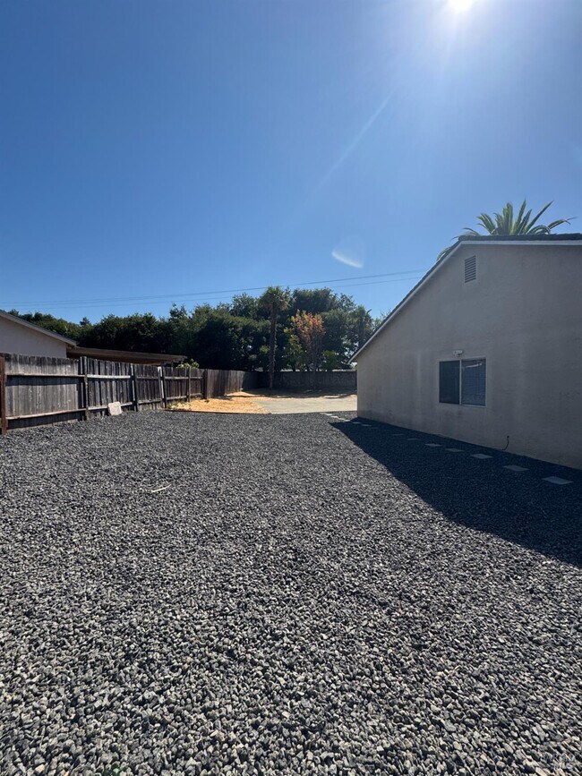 Building Photo - 120 Merrimac Ct