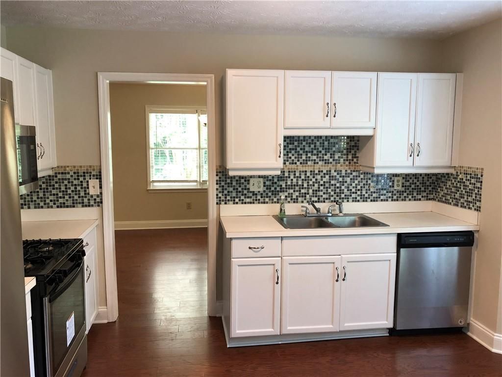 Building Photo - 1560 Oklahoma Dr