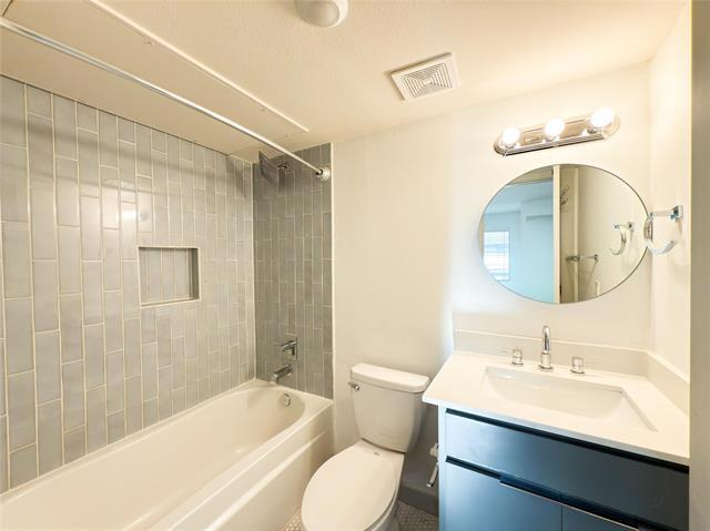 Building Photo - 4526 Munger Ave