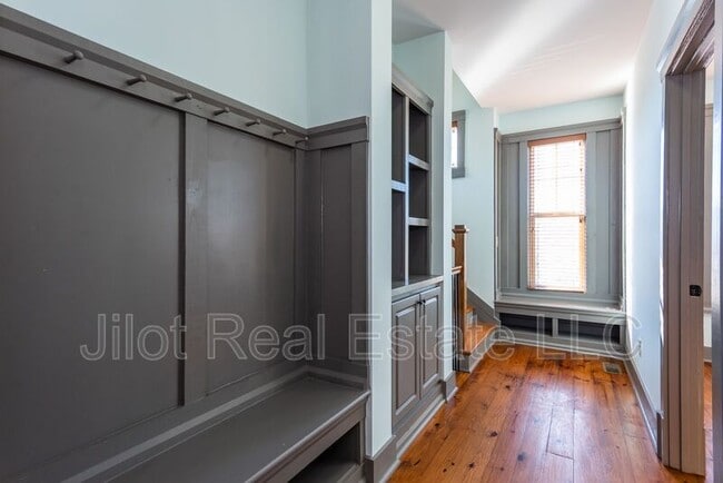 Building Photo - 1806 DeKalb Ave NE