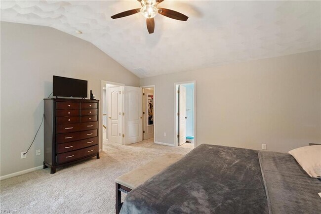 Building Photo - 704 Rocky Run Ct