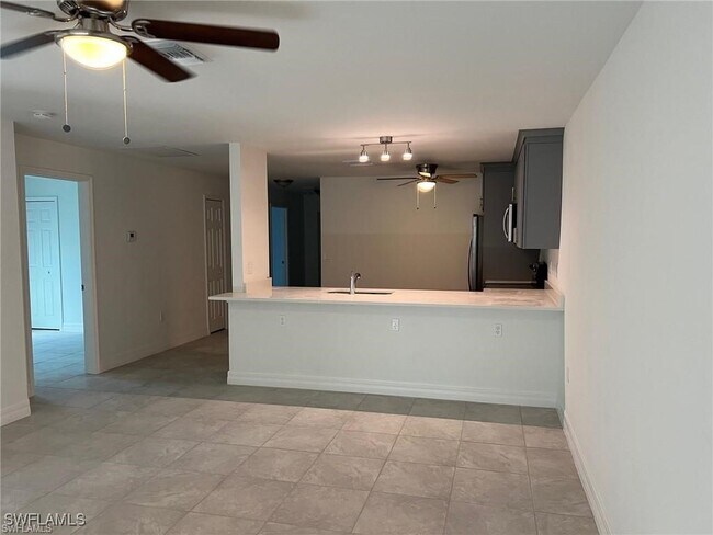 Building Photo - 6064 Laurelwood Dr