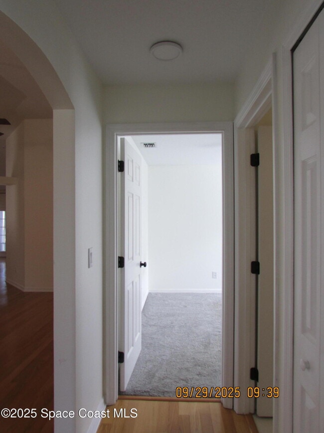 Building Photo - 2070 Tiburon Ln