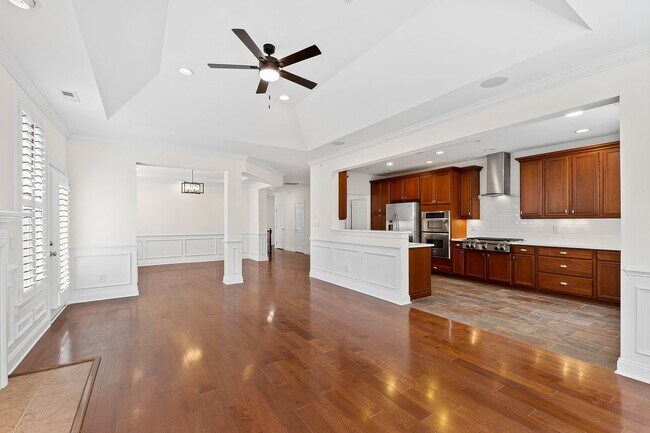 Building Photo - Spacious 3-Bedroom Condo in Prime Raleigh Location!