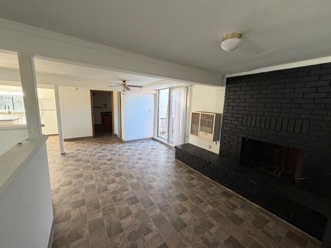 Building Photo - 3282 Bursell Rd