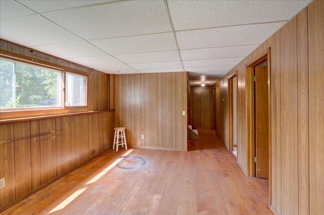 Building Photo - 6404 Maywood Ave