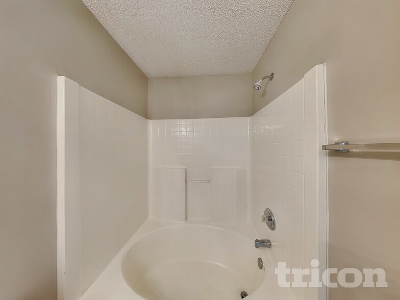 Building Photo - 12209 Stewarts Crossing Dr