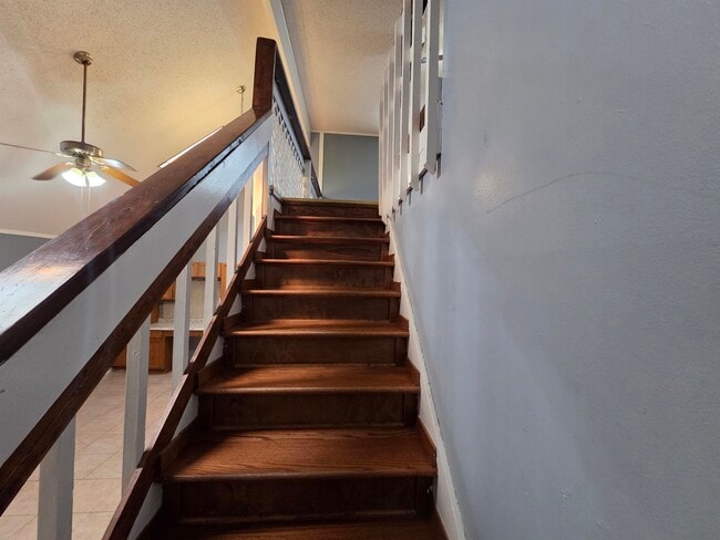 Building Photo - 96 Willow Dr