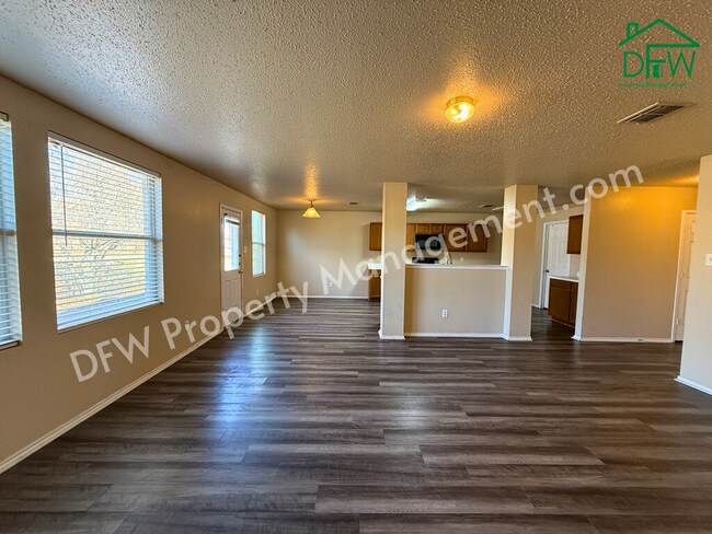 Building Photo - 2-Story 4 BR Home with Large Backyard & Game Room