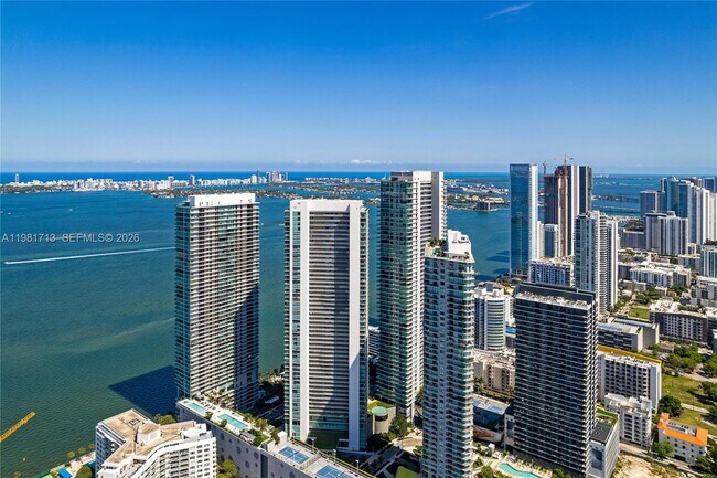 Building Photo - 650 NE 32nd St