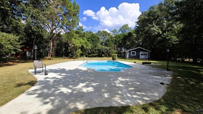 Building Photo - 104 Carter Woods Dr