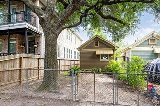 Building Photo - Heights Home for Rent! Move-in Ready