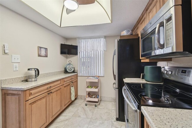 Building Photo - 8130 Braddock Cir