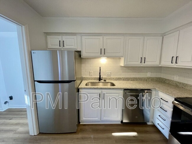 Building Photo - 1340 Cactus Ave