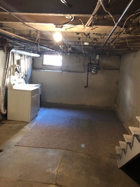 Building Photo - 2500 S Alder St