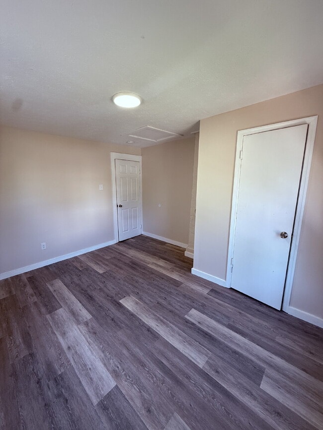 Building Photo - Stand Alone Home - Newly Redone Interior 3 Bedroom 2 Bathroom Corner lot near Virginia Lynchburg ...