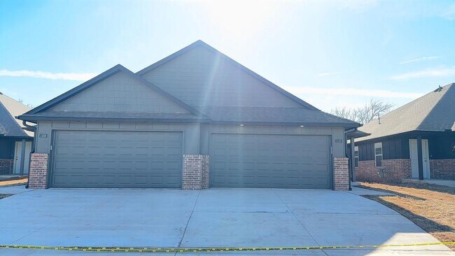 Building Photo - 1110 NW 113th St