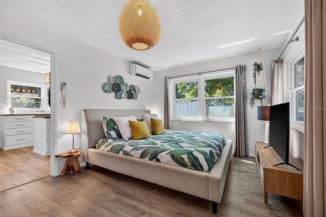 Building Photo - 1760 75th Ave N