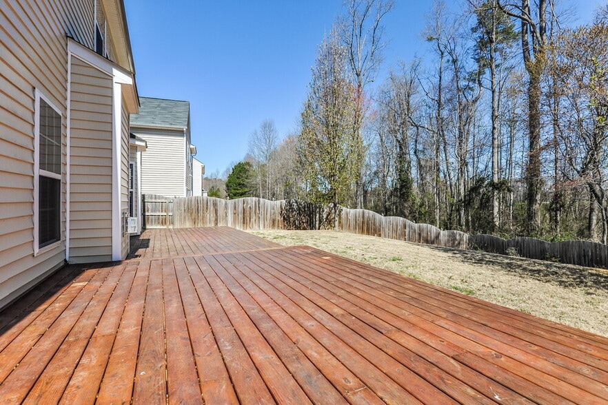 Building Photo - 1547 Cairo Way