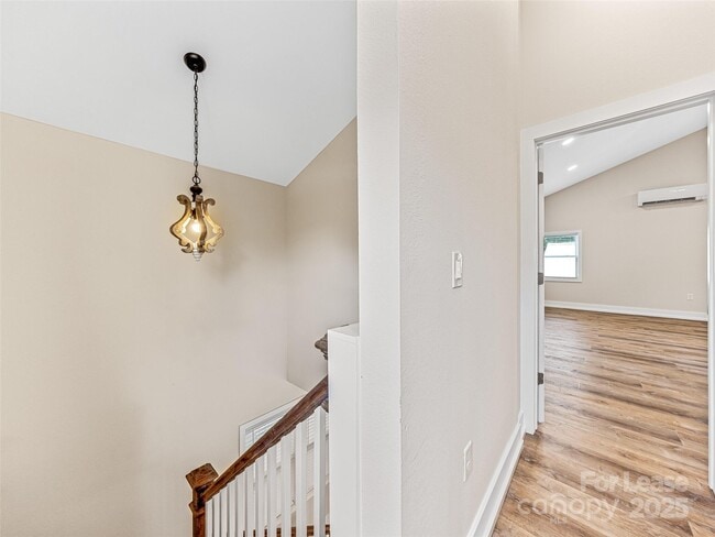 Building Photo - 42 Forsythe St