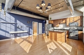 Building Photo - 3963 W Belmont Ave