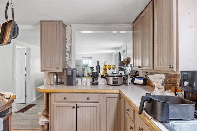 Building Photo - 199 Center Depot Rd