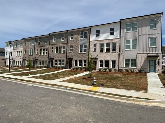 Building Photo - 2680 Whistler Wy NE