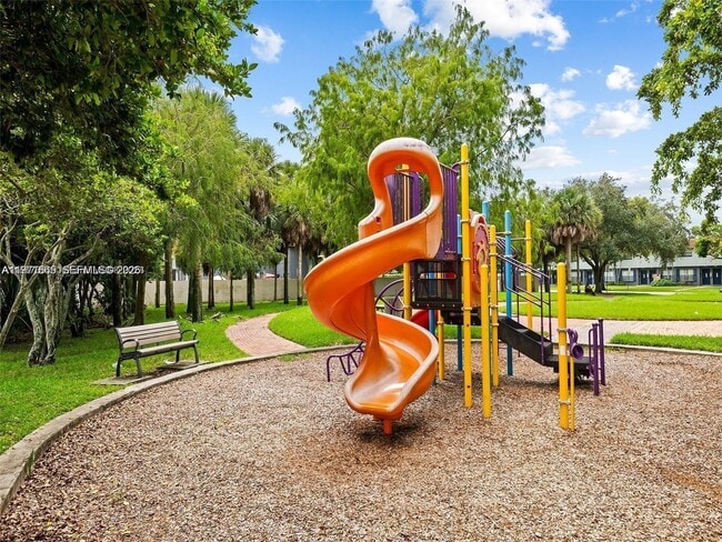 Building Photo - 4851 NW 9th Dr