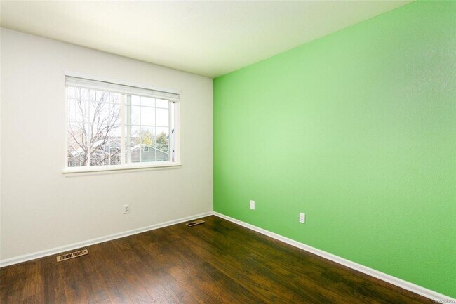 Primary Photo - AMAZING 4 Bed 4 Bath Single Family Home in...