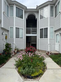 Building Photo - 604 Jesse Way